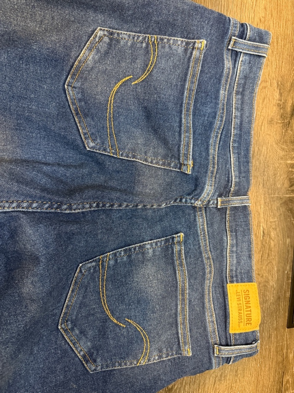 Signature by Levi Strauss Indigo Ankle Crop Jeans - Picture 4 of 4